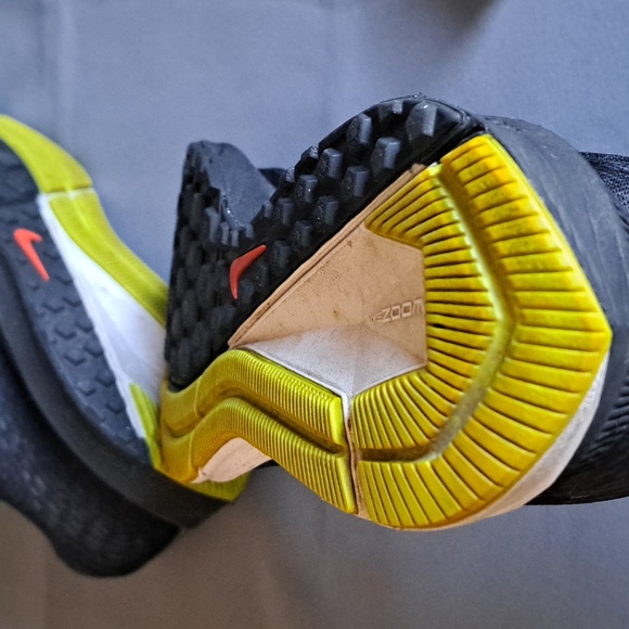 Nike Zoom Winflo 5 Running Shoes Mens Size 10 Neon Black Swoosh Logo Sneakers - Picture 7 of 9